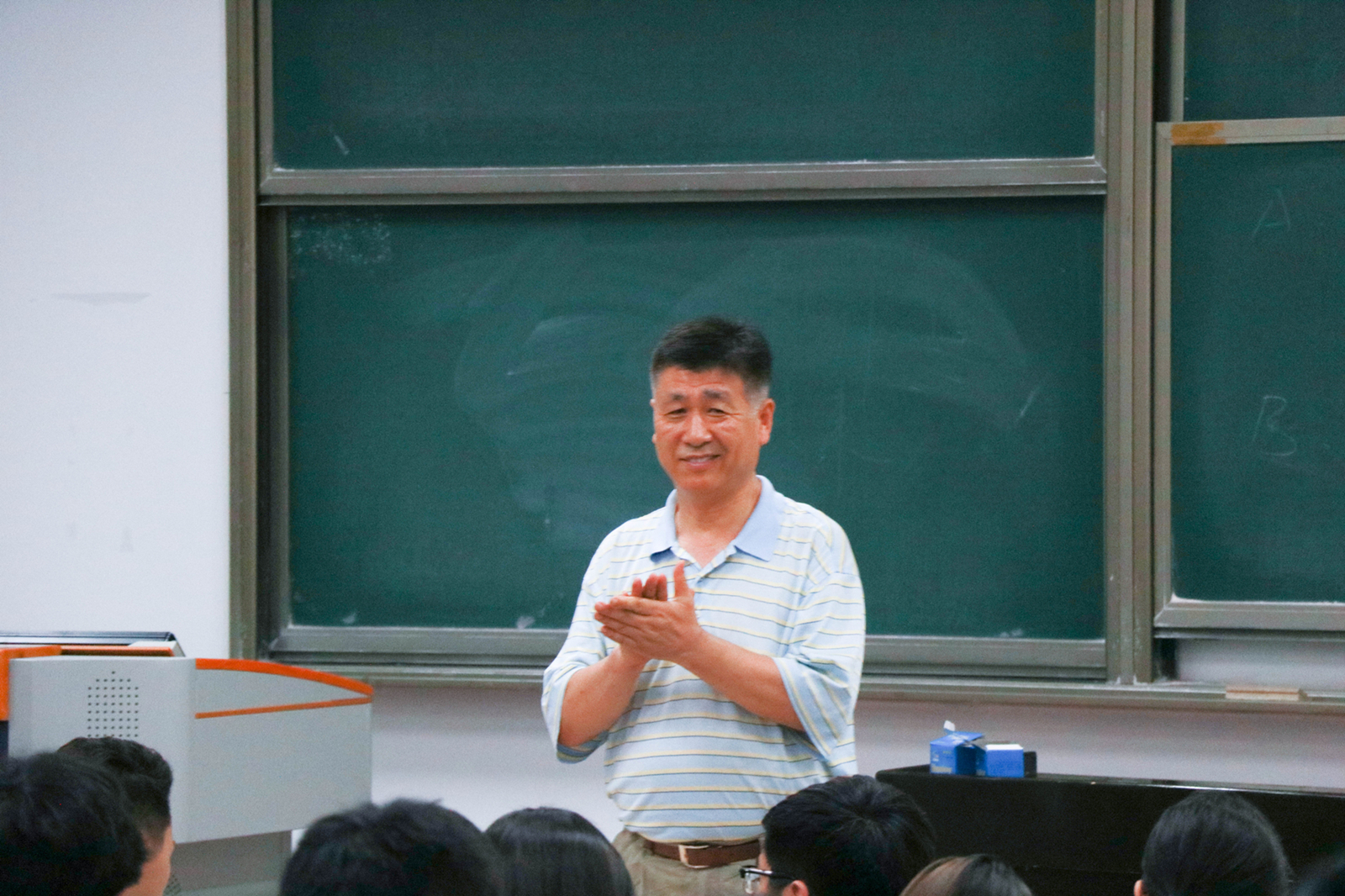 崇尚实践、知行并重，青春的汗水永远在路上——成人在线
召