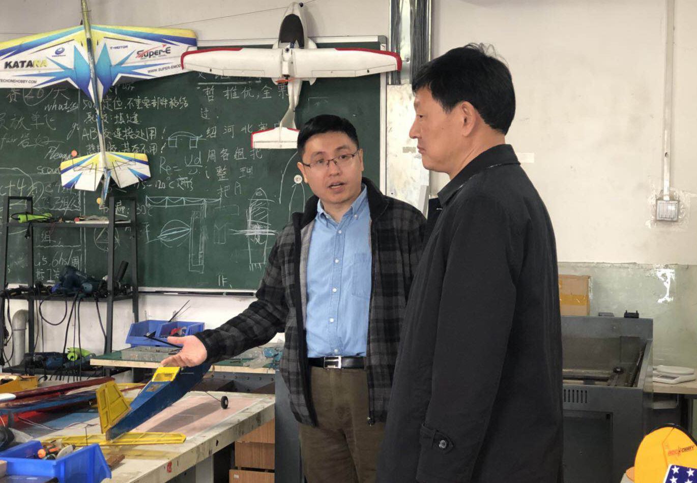 薛庆国副书记、副校长赴成人在线
调研工作